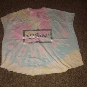 Tie dye “Vibin’” short sleeve shirt
